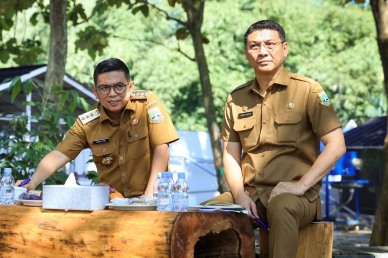 Gubernur Andra Soni Perintahkan Jajarannya Respons Cepat Kebutuhan dan Permasalahan di Masyarakat