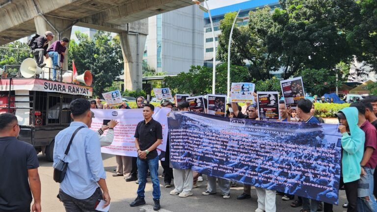 GANN Gelar Aksi di Mabes Polri, Desak Pemberantasan Dugaan peredaran Obat-obat terlarang di Tanah Abang