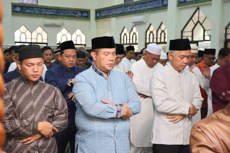 Polda Kepri Laksanakan Sholat Idul Adha 1447 H Di Masjid AL-HALIM
