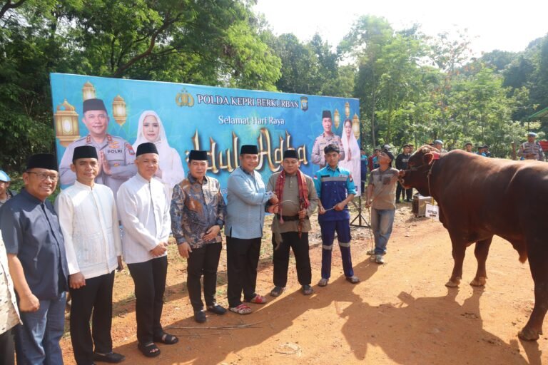 ‎Polda Kepri Laksanakan Pemotongan Hewan Kurban Dan Ramah Tamah Dalam Rangka Idul Adha 1447 H / 2026 M