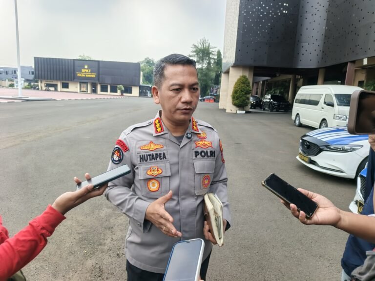Polda Banten Ungkap Kronologi Pengeroyokan dan Pembacokan Terhadap Dua Personel Satbrimob