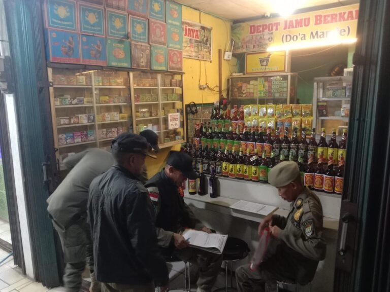 Perangi Peredaran Miras, Satpol PP Cilegon Intensifkan Pengawasan Warung Jamu