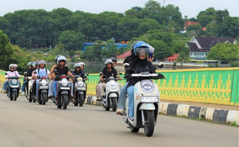 Komunitas Honda Scoopy Jelajahi Ikon Kota Tanjungpinang Lewat Scoopy Your Mode Your Ride