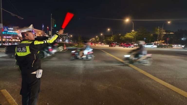 Satlantas Polresta Barelang Gelar Strong Point Malam, Wujudkan Kelancaran dan Keamanan Arus Lalu Lintas
