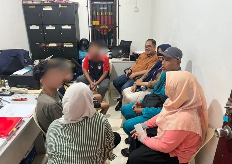 Polsek Batu Aji Lakukan Penyelidikan Terkait Video Viral Pocong Membawa Sajam, Diduga Hoaks