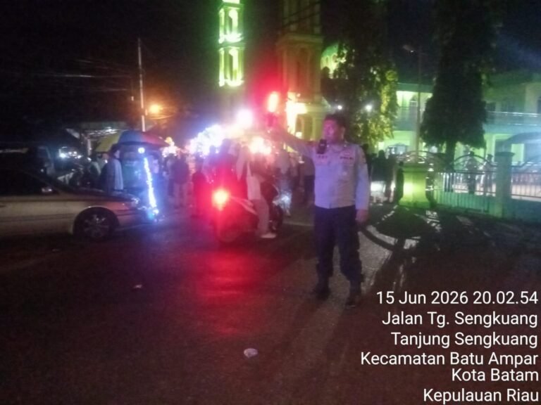 Polsek Batu Ampar Laksanakan Pengamanan Pawai Obor Tahun Baru Islam 1 Muharram 1448 H Tingkat Kecamatan Batu Ampar