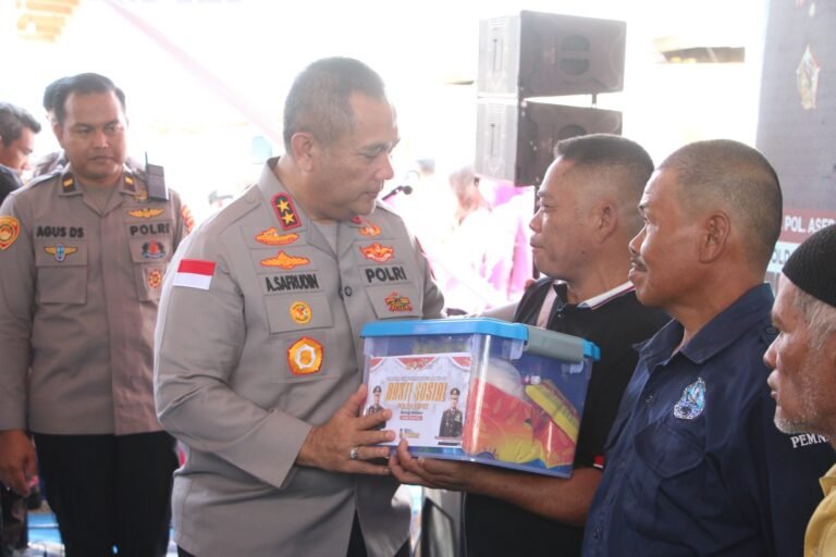 Polda Kepri Gelar Nobar Piala Dunia 2026 dan Bakti Sosial di Polsek Sungai Beduk dalam Rangka Menyambut HUT Bhayangkara Ke-80