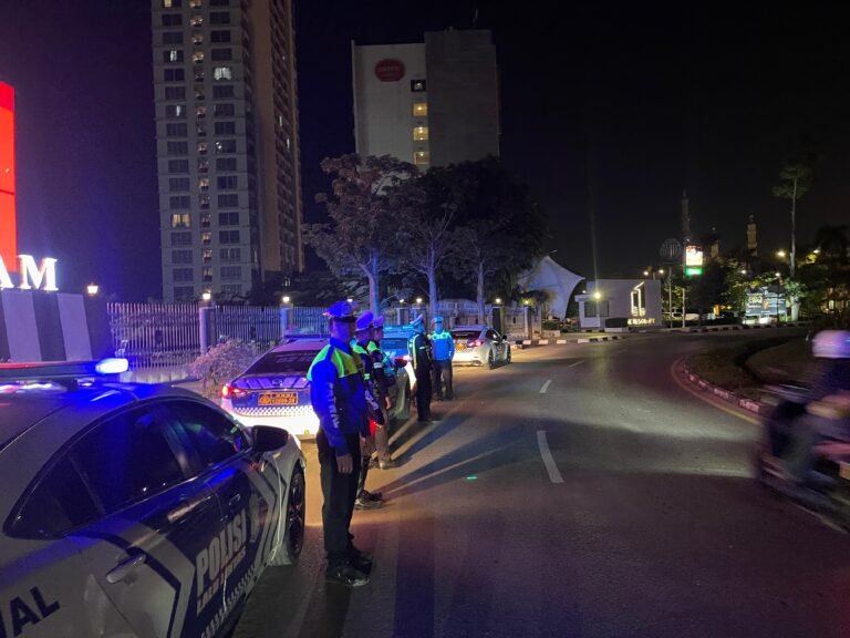 Satlantas Polresta Barelang Intensifkan Patroli Malam dan Antisipasi Balap Liar untuk Ciptakan Kamseltibcarlantas yang Aman dan Kondusif di Kota Batam