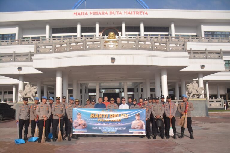 Peringati Hari Bhayangkara Ke-80, Polda Kepri Gelar Bakti Religi Di Maha Vihara Duta Maitreya Dan GKRI Sahabat Allah