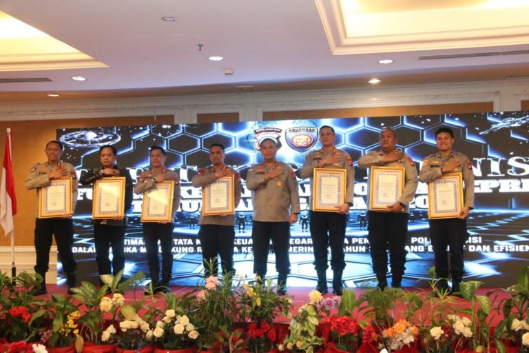 Kapolda Kepri Resmi Buka Rakernis Keuangan Polda Kepri Tahun 2026, Polresta Barelang Raih Penghargaan IKPA Sempurna dengan Capaian Nilai 100