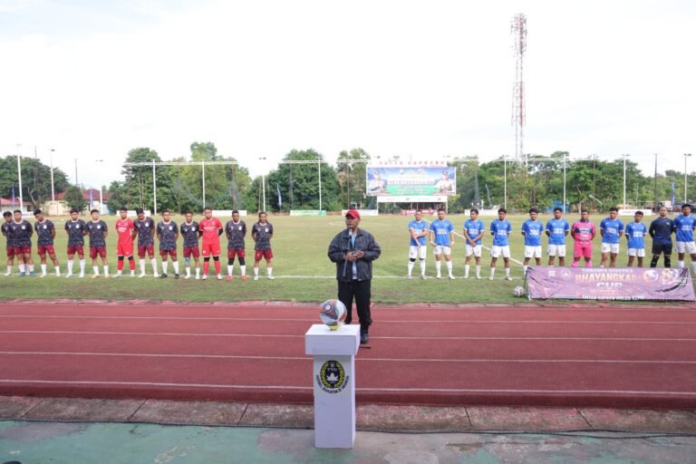 ‎Kapolda Kepri Resmi Tutup Turnamen Sepak Bola Hari Bhayangkara Ke-80, Polresta Barelang Raih Gelar Juara