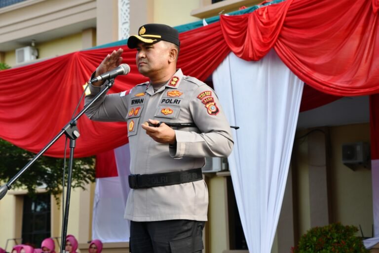 Hari Bhayangkara Ke-80, Kapolres Aceh Timur Pimpin Upacara Kenaikan Pangkat 62 Personel