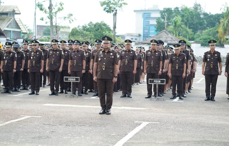 Kejati Sumatera Utara Raih Penghargaan Peringkat III Pelaksanaan APBN Satuan Kerja Mitra KPPN Medan II