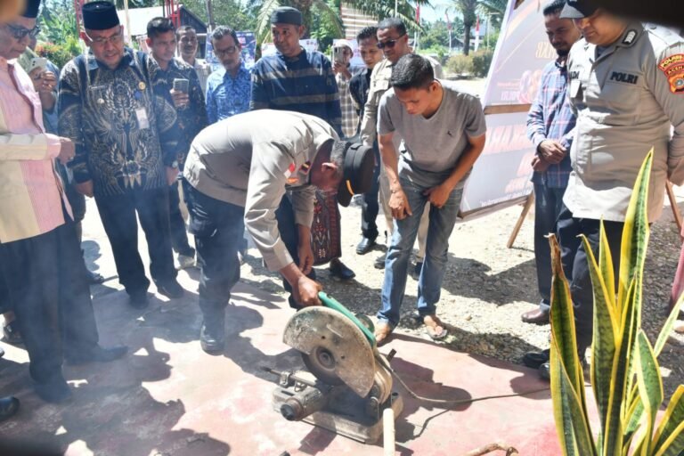 Komitmen Polsek Peureulak Barat Jaga Kenyamanan Warga, Puluhan Knalpot Brong Dimusnahkan