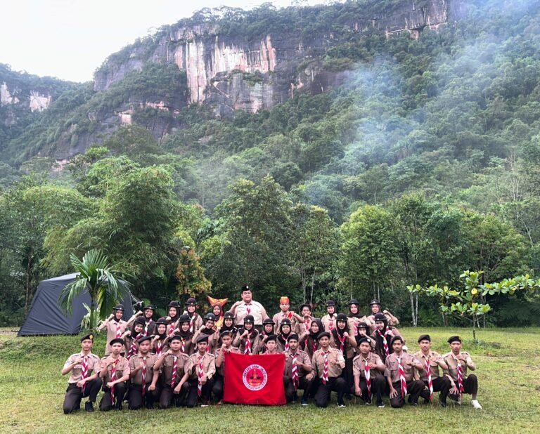 Dari Lembah Harau hingga Jam Gadang, Pramuka UNDHARI Hadirkan Pembelajaran Kepramukaan yang Inspiratif dan Berbudaya
