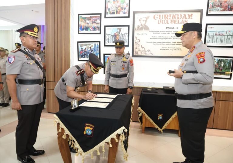 Kapolda Kepri Pimpin Sertijab Dan Pelantikan Sejumlah Pejabat Utama Polda Kepri