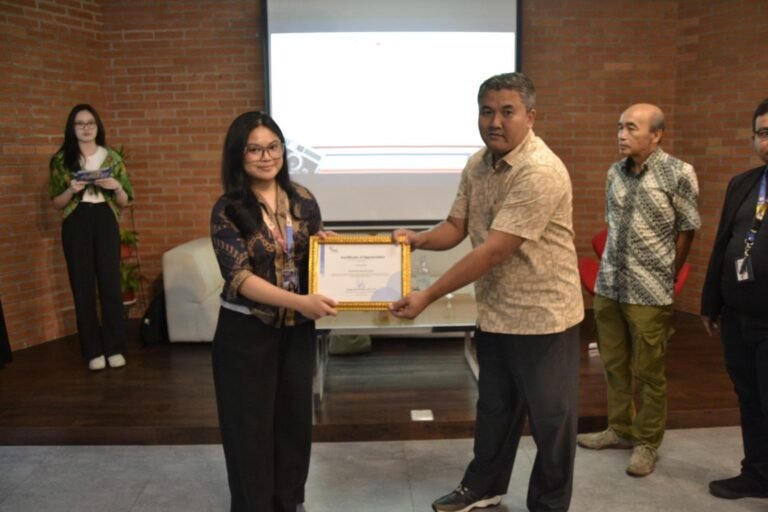 Menanti RUU Penyiaran di Tengah Euforia Piala Dunia 2026