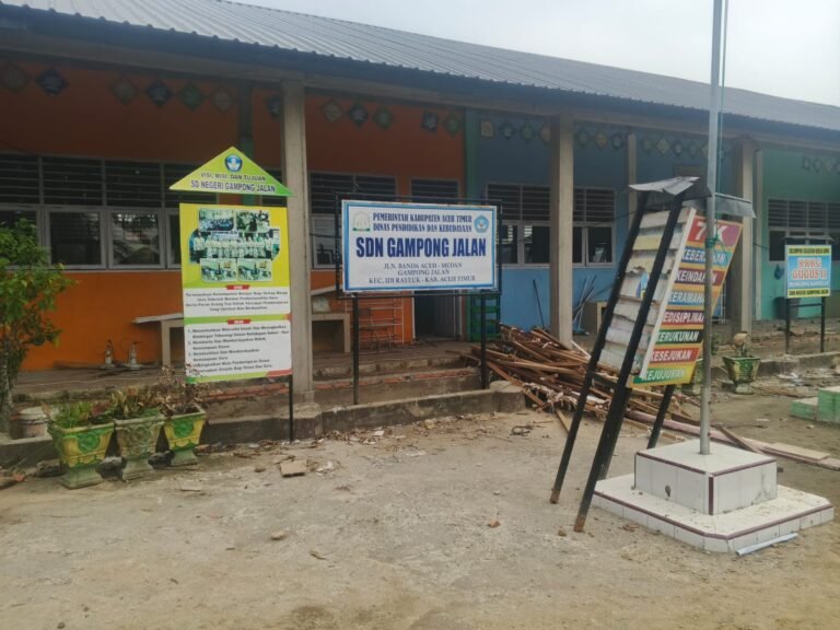 Usai Telepon PLT Kepala Dinas Pendidikan dan Kebudayaan Aceh Timur, Oknum Kepsek SD Negeri Gampong Jalan Berang Kepada Oknum Wartawan.