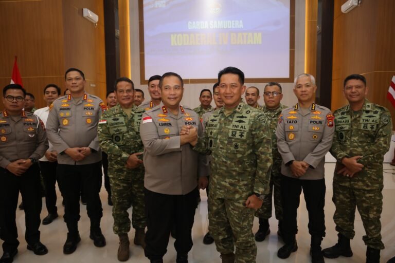 ‎KAPOLDA KEPRI DAN DANKODAERAL IV BATAM PERKUAT SINERGI TNI-POLRI JAGA KEAMANAN WILAYAH KEPULAUAN