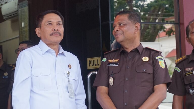 Silatuhrami ke Aceh Timur, Kejari Aceh Timur Sambut Kedatangan Komisioner Komisi Kejaksaan RI