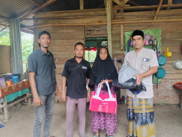Jumat Berkah DPP AWAI Salurkan Bantuan Sosial kepada Warga Desa Pulo U, Nurussalam