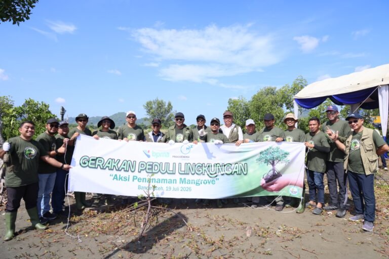 Medco E&P dan BPMA Tanam 1.000 Mangrove di Banda Aceh