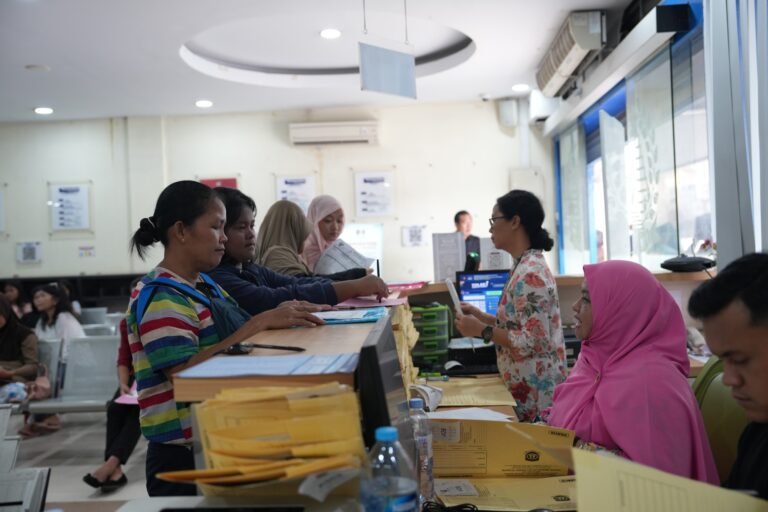 Paspor Simpatik Jadi Solusi Layanan Paspor Dari Imigrasi Batam Bagi Masyarakat di Akhir Pekan