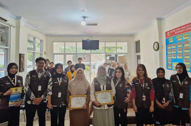 Mahasiswa KKM UNIBA Kelompok 2 Gelar Seminar CERDAS, Edukasi Bahaya Narkoba, Risiko Digital, dan Ancaman Sosial 
