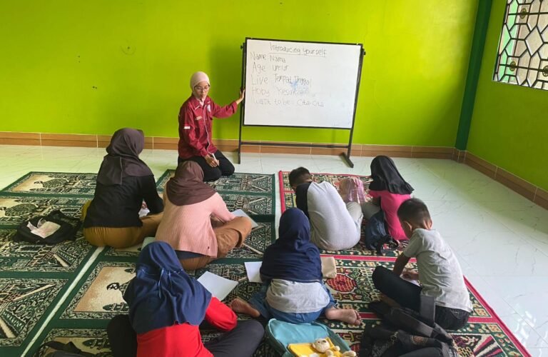 KKM Kelompok 2 Kelurahan Dalung Gelar Bimbingan Belajar bagi Anak-Anak di Graha Dalung Residence