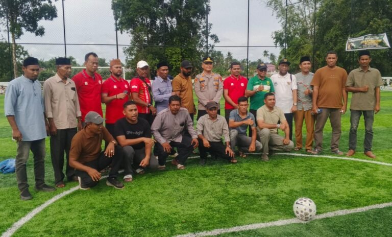 Sambut HUT RI ke -81,36 Tim Rebut Piala Forum Geuchik Idi Rayeuk di ajang Turnamen Bola Mini Soccer