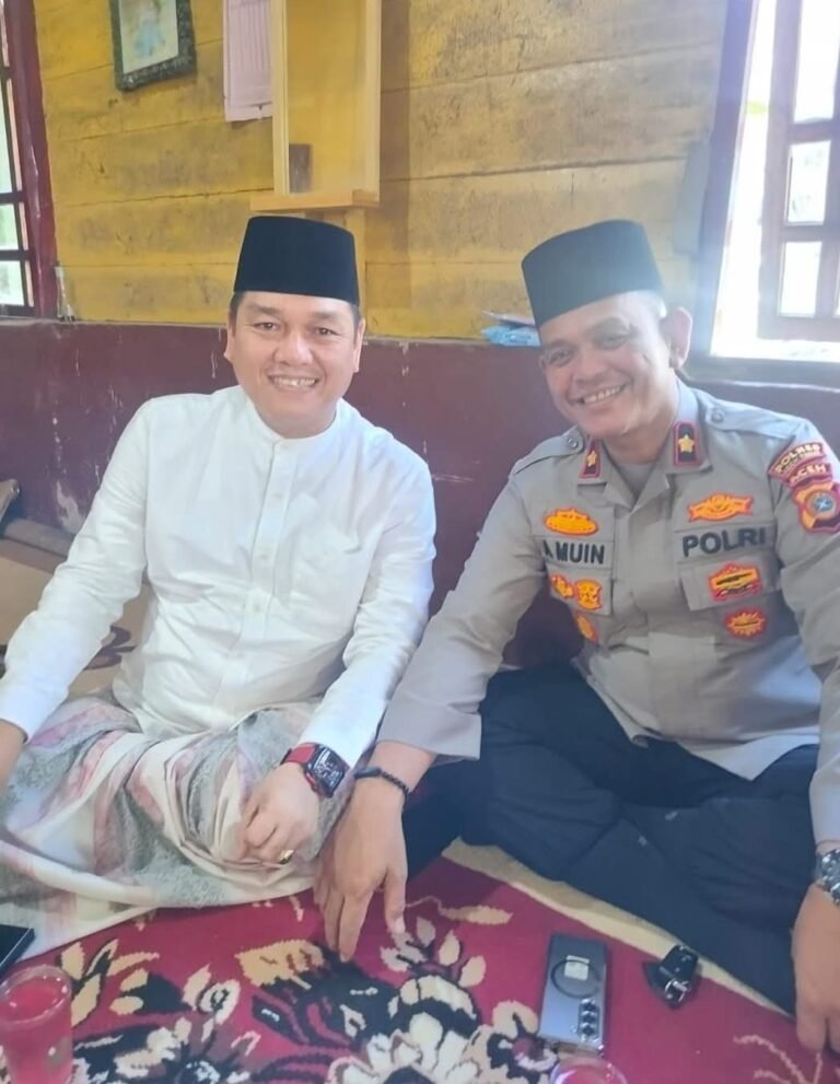 Wakapolres Aceh Timur Takziah ke Rumah Duka Ibunda Ketua Baitul Mal Aceh
