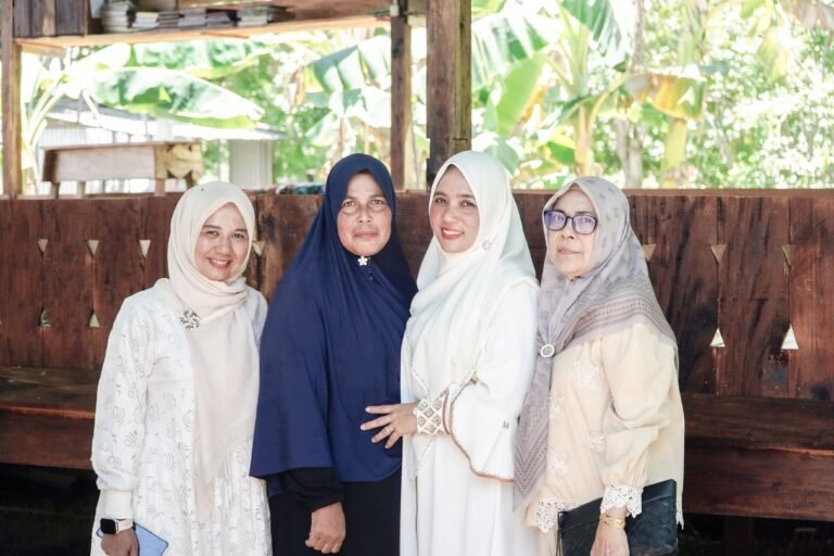 Istri Wakil Bupati Aceh Timur Bangun Balai Pengajian Secara Swadaya kepada Masyarakat.