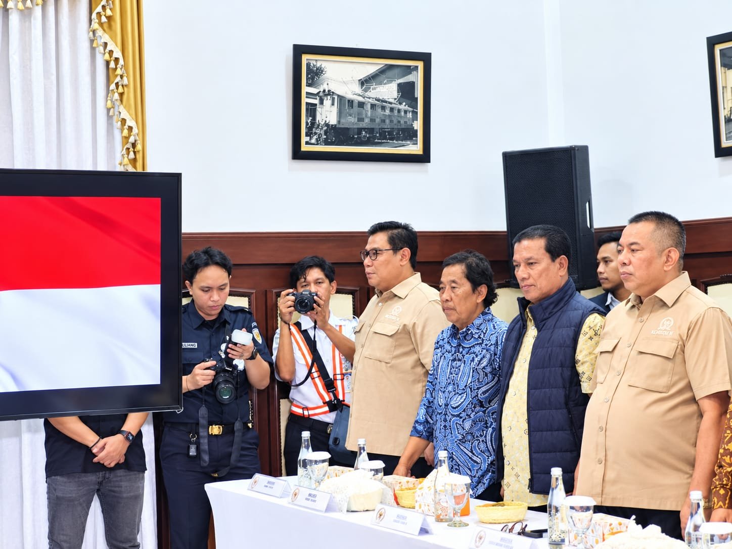 Kunjungi Stasiun Bogor, HRD Tegaskan Komitmen Tingkatkan Keamanan dan Kenyamanan Penumpang