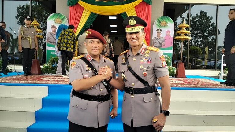 Haru Dan Khidmat”Serah Terima Pataka Seligi Sakti Marwah Negeri: Irjen Pol Suhendri Resmi Jabat Kapolda Kepri Gantikan Komjen Pol Asep Safrudin