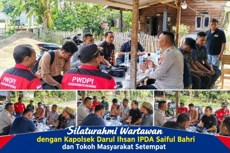 Sinergi Polri – Wartawan – Tokoh Masyarakat di Warung Kopi Lhok Muree, Kapolsek Darul Ihsan Ipda Saiful Bahri Ajak Jaga Kampung!