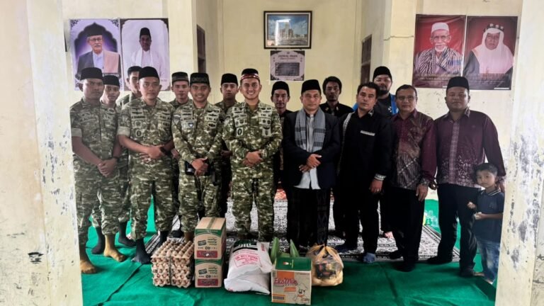 Saweue Dayah Ngon Ulama, Yonif 114/SM Pererat Silaturahmi dan Sosialisasi Santri Daftar TNI di Bener Meriah