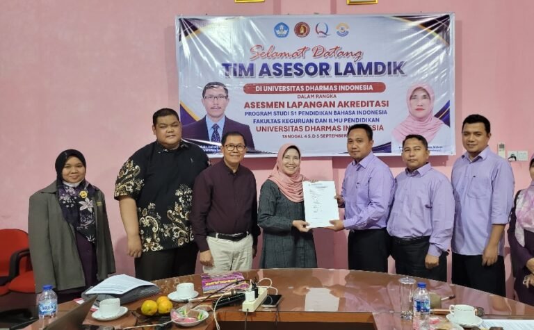 UNDHARI Menyala! Prodi PGSD dan Pendidikan Bahasa Indonesia Resmi Terakreditasi Unggul